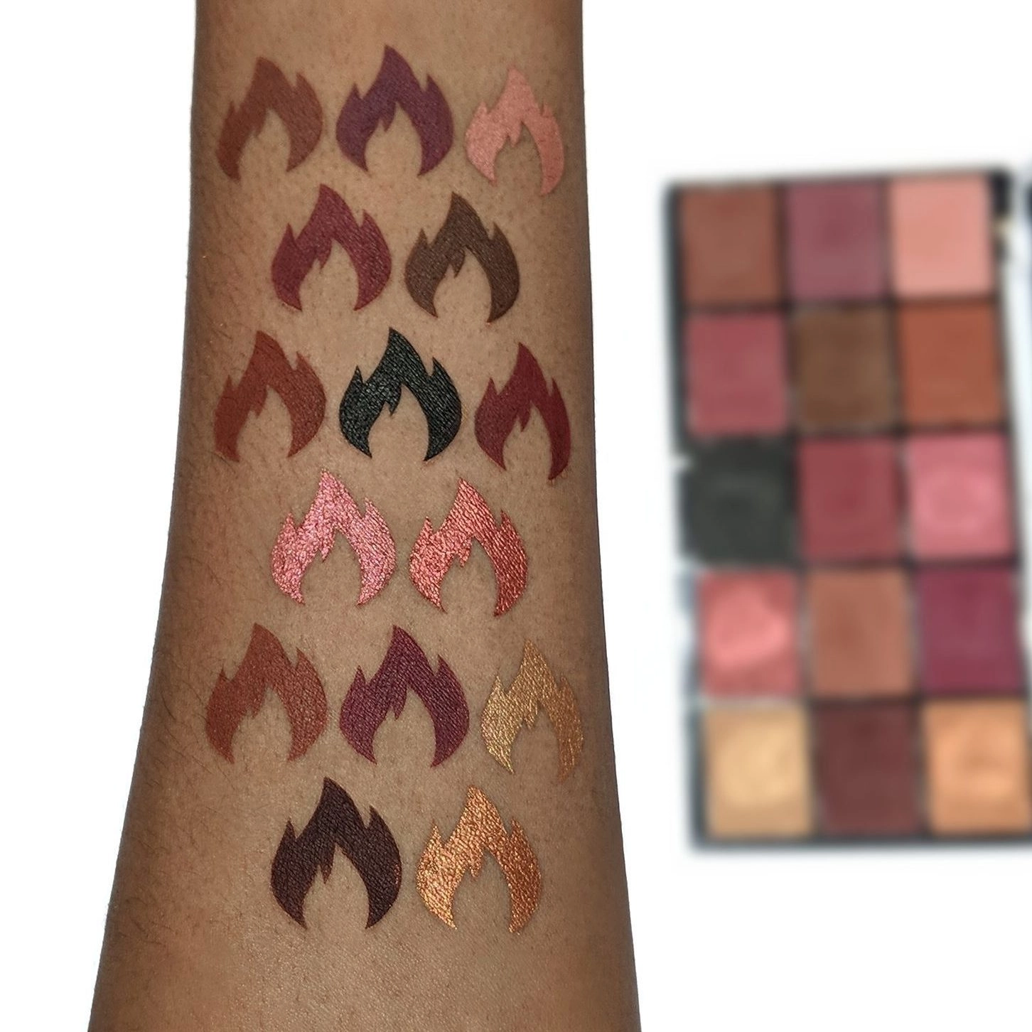 PALETA RELOADED NEWTRALS 3 – REVOLUTION - Imagen 2